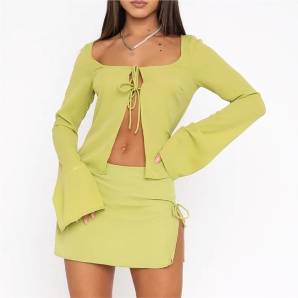 NWT White Fox Sweet Seduction Lime Green Long Sleeve Tie Front Blouse M - Picture 1 of 13